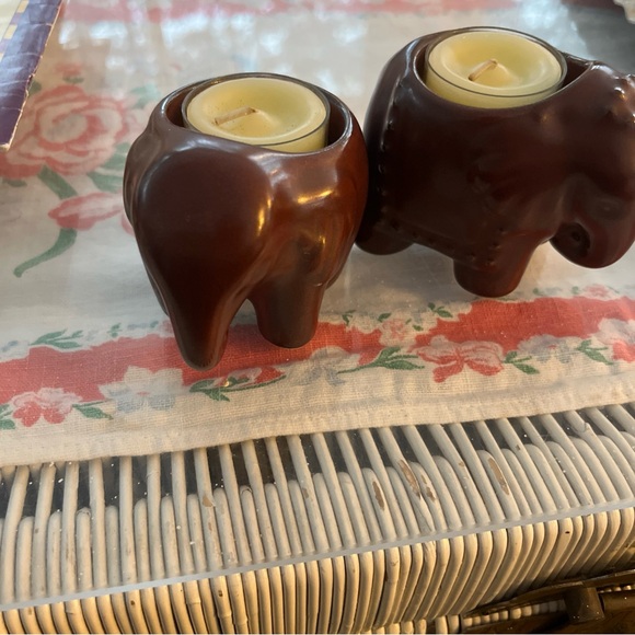 Set of two party lite elephant tea candle holders - Picture 15 of 15